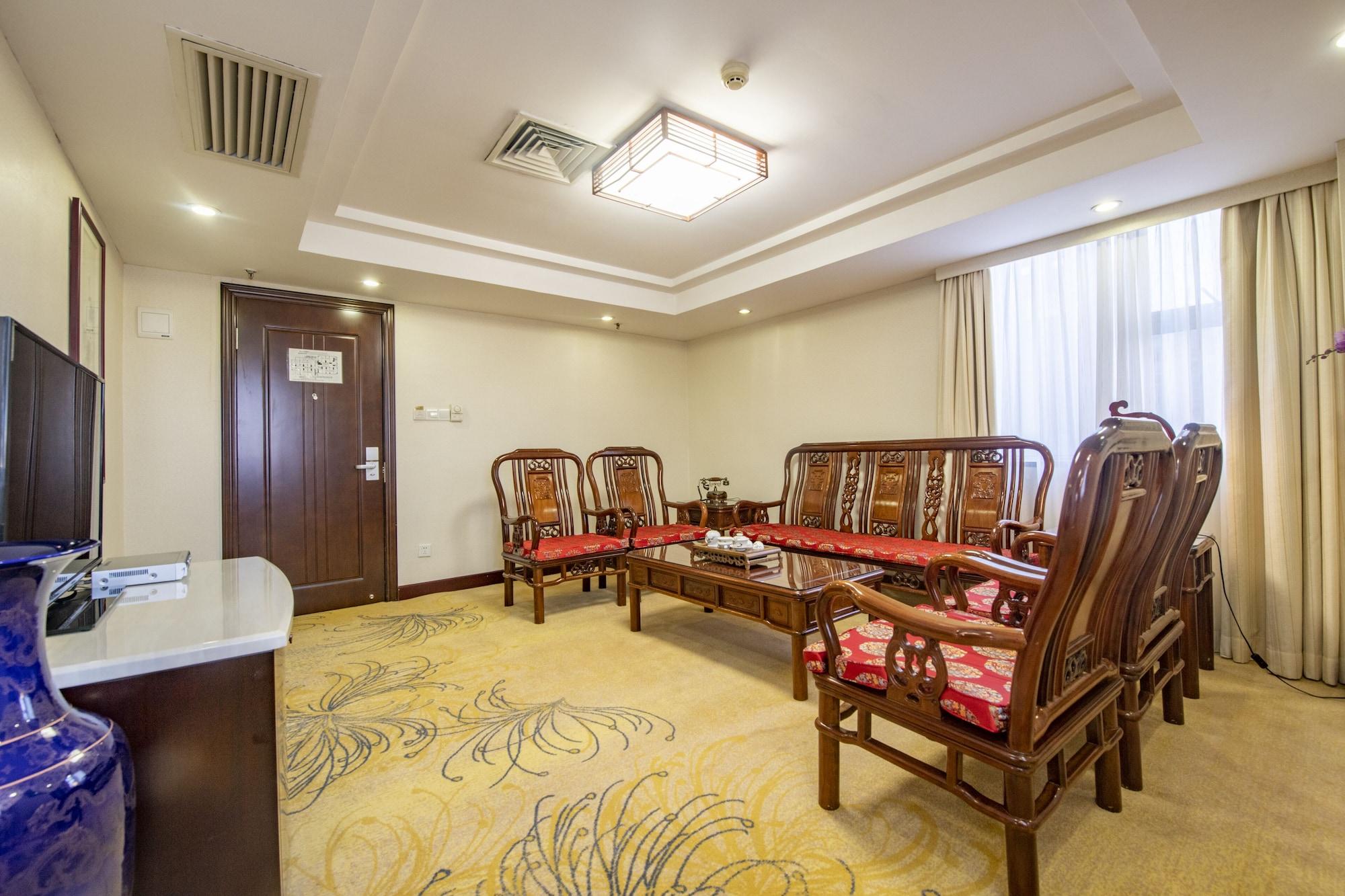 Overseas Chinese Friendship Hotel Гуанчжоу Экстерьер фото