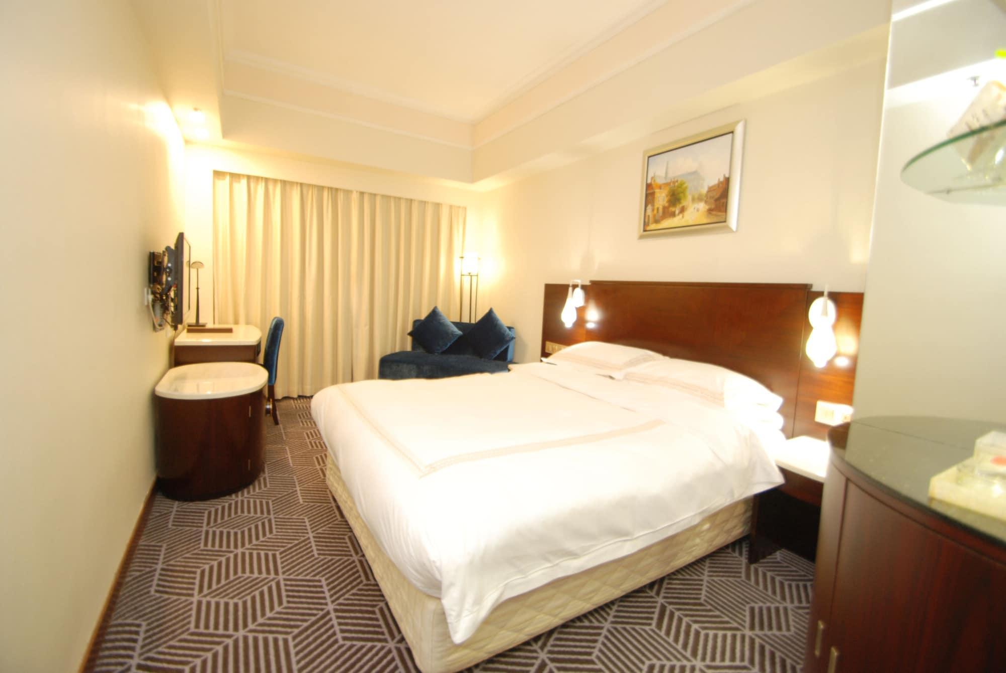 Overseas Chinese Friendship Hotel Гуанчжоу Экстерьер фото