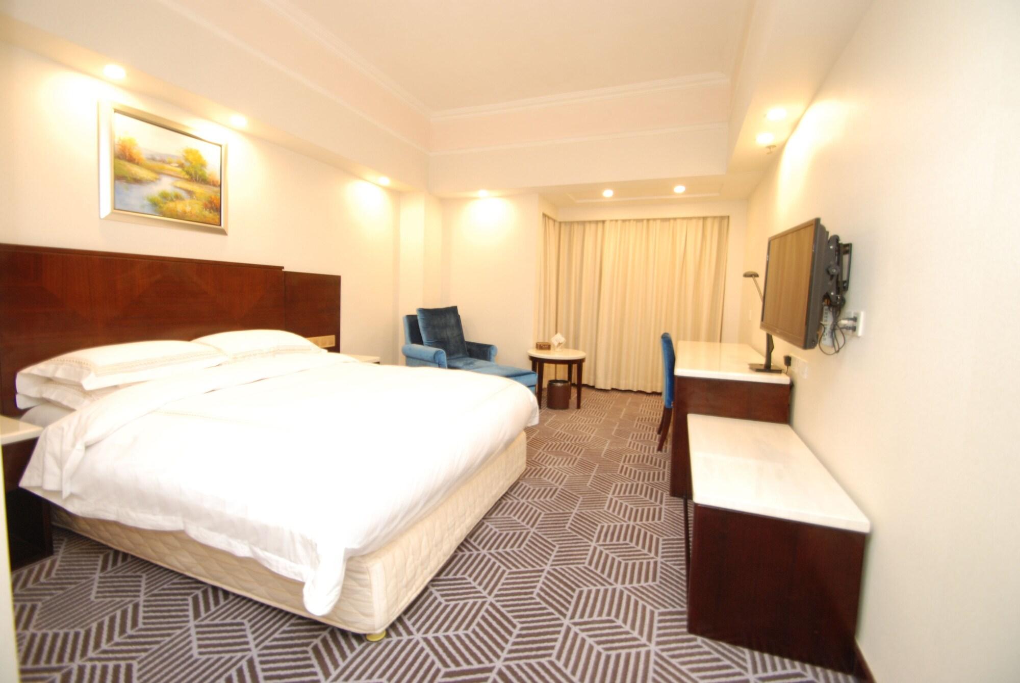 Overseas Chinese Friendship Hotel Гуанчжоу Экстерьер фото
