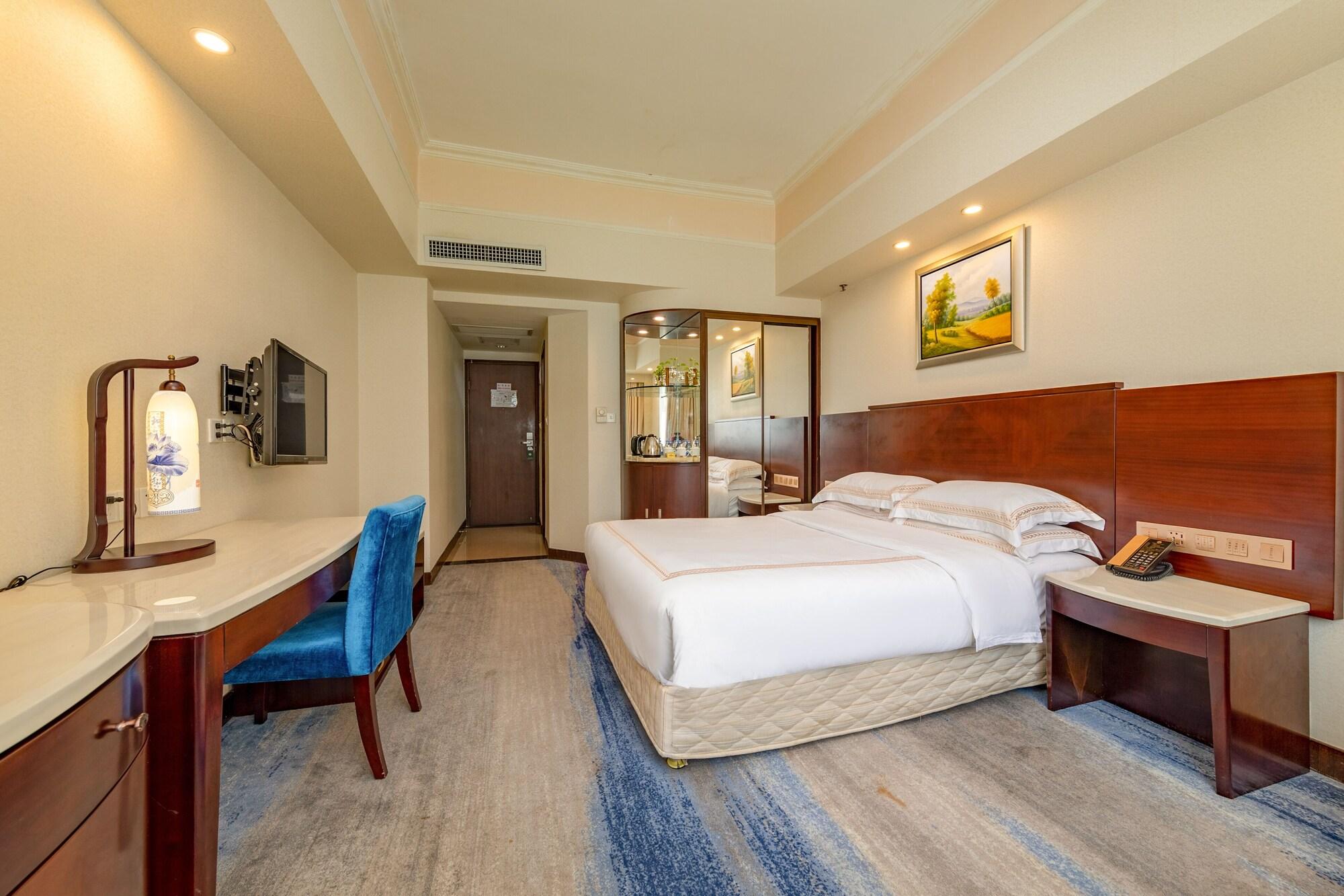 Overseas Chinese Friendship Hotel Гуанчжоу Экстерьер фото
