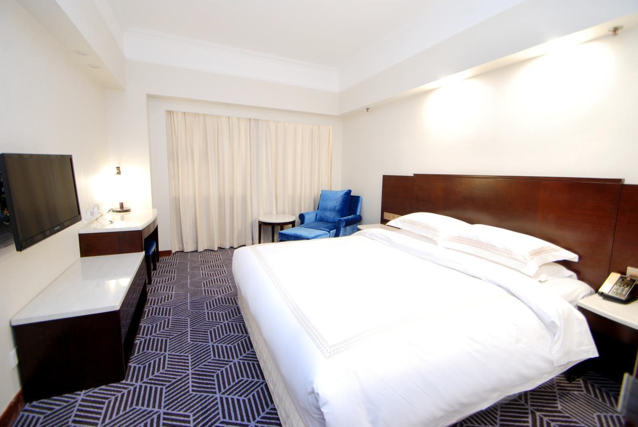 Overseas Chinese Friendship Hotel Гуанчжоу Экстерьер фото